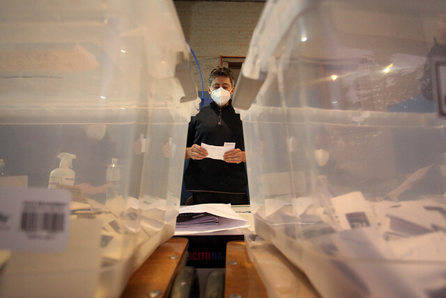 Pulso Ciudadano: Rechazo saca diferencias con el Apruebo en vísperas al Plebiscito