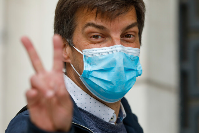 Diputados UDI responden a Stingo y lo invitan a mantener su “autoexilio”: “No tiene ninguna capacidad de reconocer los enormes errores que cometieron”