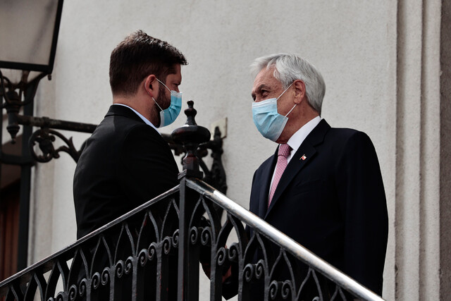Presidente Boric responde a Piñera: “Lamento que un expresidente se esconda durante todos los meses de campaña”