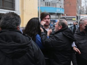 Simón Boric declaró en Fiscalía tras agresión: 