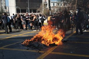 Estudiantes realizan vandalismo en la Alameda