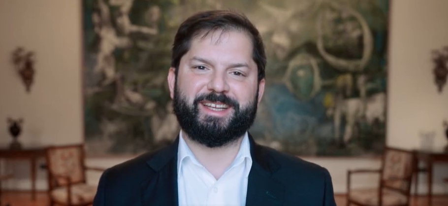 Presidente Boric saludó a chilenos en el extranjero: “Me alegra que sigan teniendo ese vínculo con la historia de nuestro país”