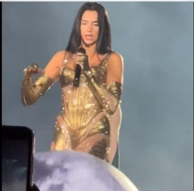 Pelota gigante complicó a Dua Lipa durante su concierto en Chile