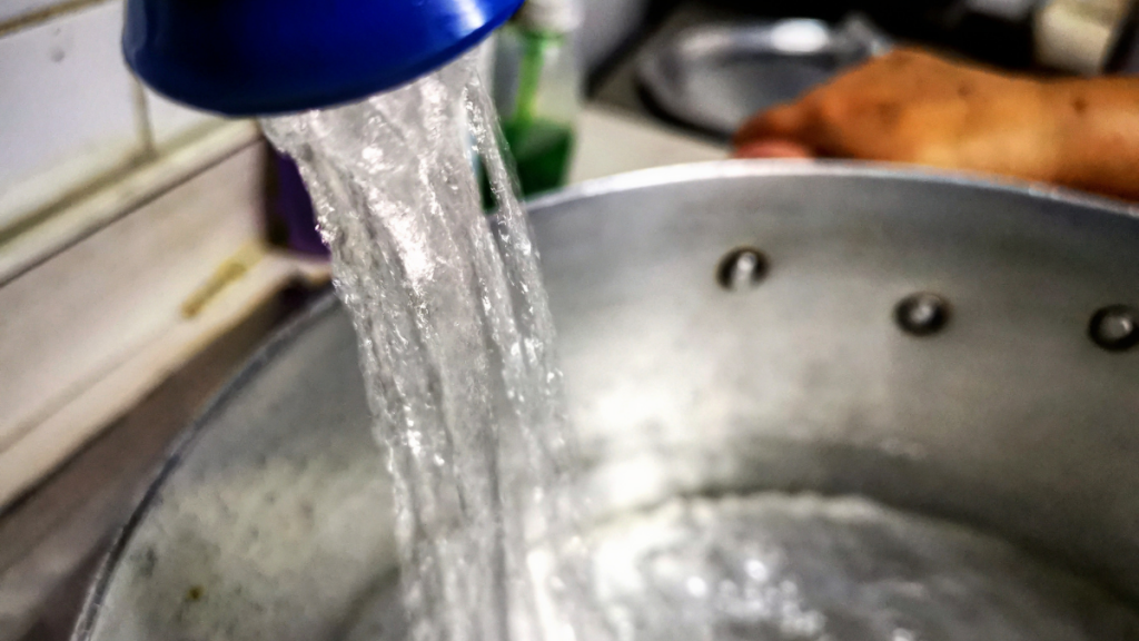 Suspenden servicio de agua potable en “sector acotado” de Puente Alto
