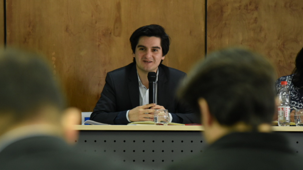 Subsecretario José Miguel Ahumada dio positivo a Covid-19 tras participar de comité político