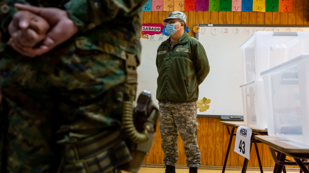Jefe militar de La Araucanía y posibilidad de ataques en plebiscito: “Vamos a responder empleando el armamento que tenemos a nuestra disposición”