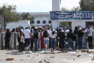 Descontrol: Personas intentaron entrar nuevamente a la fuerza al concierto de Daddy Yankee