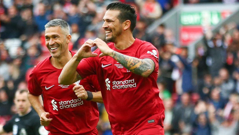 ¡Golazo! Mark González vuelve a marcar en el clásico de las leyendas entre Liverpool y Manchester United