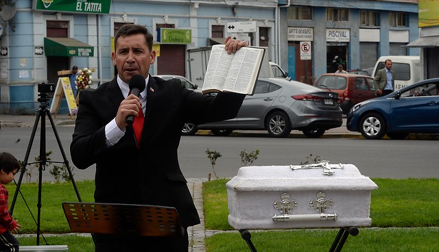 Pastor Soto en vísperas al Plebiscito: “La actual constitución está manchada con sangre inocente”