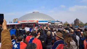 Asistentes pifiaron al Presidente Boric en la antesala a la Parada Militar