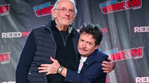 Michael J. Fox y Christopher Lloyd protagonizaron emotivo reencuentro por los 37 años de Volver al Futuro