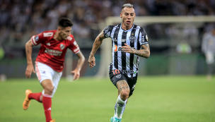 En Brasil afirman que la U busca el fichaje de Eduardo Vargas