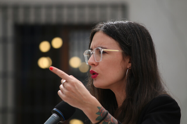Ministra Camila Vallejo se refiere a antiguos tuits contra Carabineros de ministro Grau: “Lo más importante es sumarnos, más que a la polémica, a las soluciones”