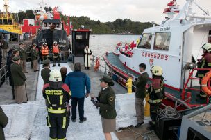 Bomberos cuentan con la primera lancha para combatir incendios en el mar