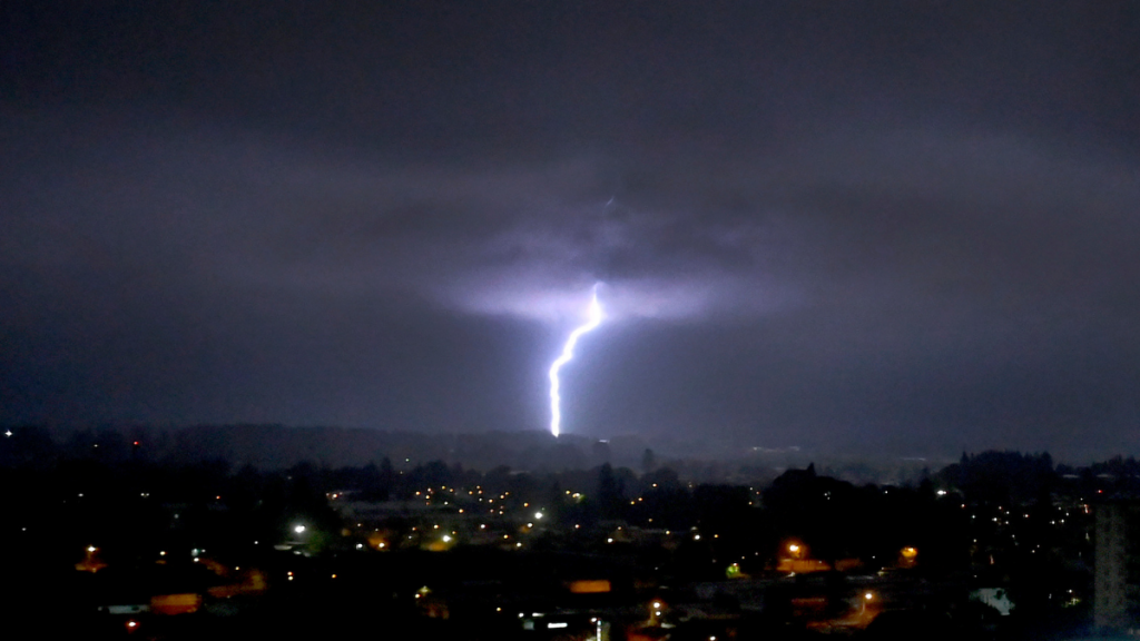 Por tormentas eléctricas: 8 comunas de la región de O’Higgins en alerta temprana preventiva