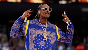 Snoop Dogg posa con la camiseta de Colo-Colo y genera revuelo en las redes sociales