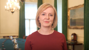 Reino Unido: Piden investigar posible espionaje telefónico ruso a Liz Truss cuando era ministra de Exteriores