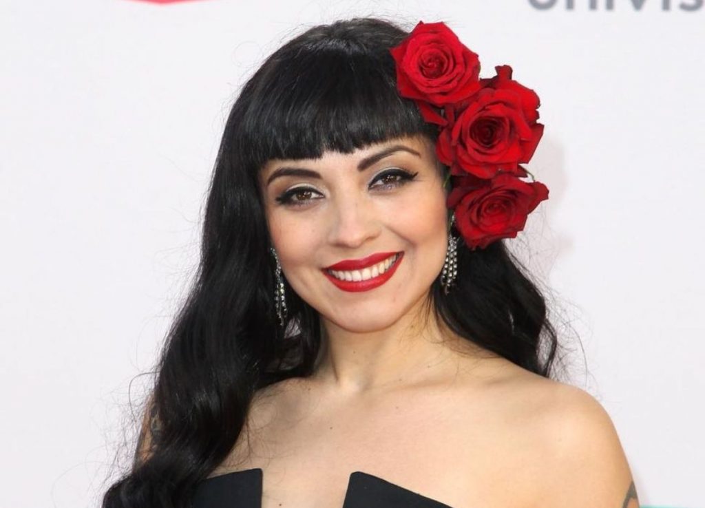 “Hasta el infinito”: Mon Laferte compartió fotografías de su matrimonio con Joel Orta