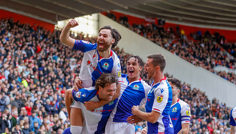 ¡Al ángulo! Ben Brereton marca un golazo en la victoria del Rovers sobre el Sunderland