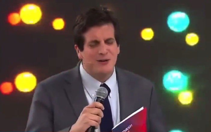 “¡Así es el amor!”: Schalper sorprendió con apasionada interpretación de Los Vásquez en matinal