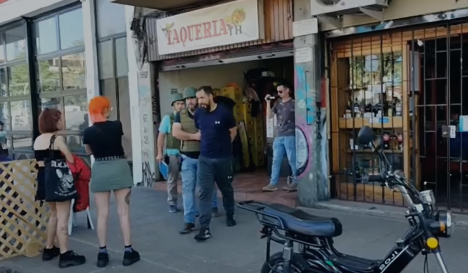 Garzón apuñala a clientes que quisieron hacer “perro muerto”: tomaron 34 micheladas