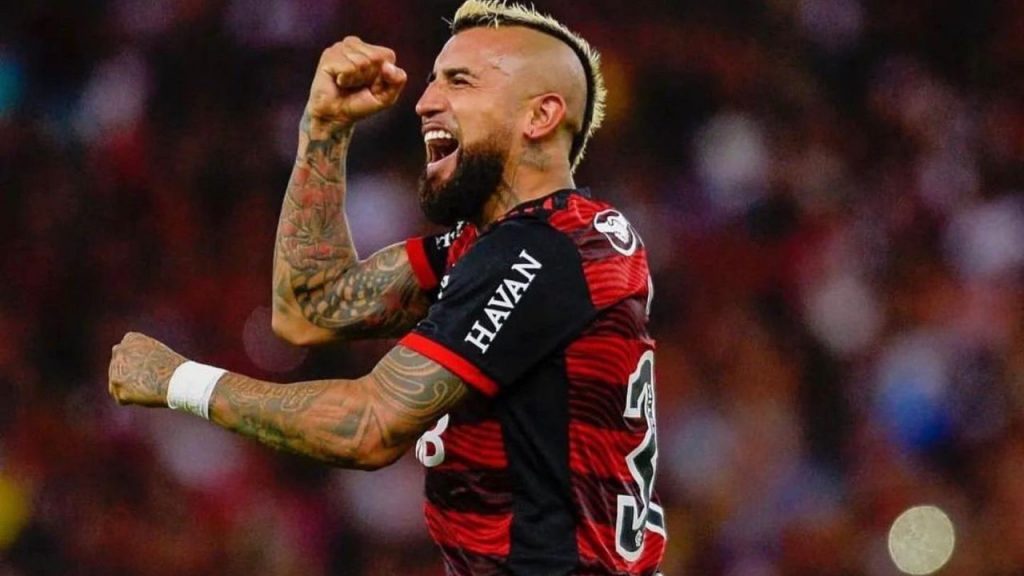 Arturo Vidal va por el título N°24 de su carrera y el primero con Flamengo