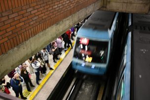 Metro de Santiago informó que estación Baquedano se encuentra cerrada