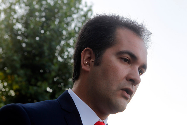 Municipalidad de Conchalí sufrió millonario robo: Alcalde apuntó a que “estarían buscando información interna”