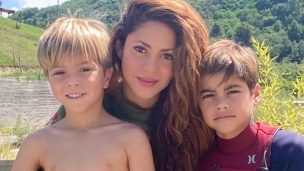 Shakira sorprende en Halloween con llamativo disfraz dedicado a sus hijos