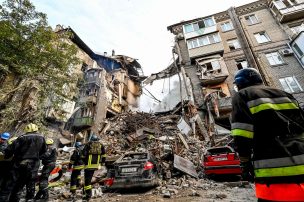 Ucrania denuncia al menos 17 muertos y casi 50 heridos tras un bombardeo ruso sobre Zaporiyia