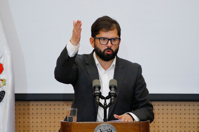 “Hubo un Presidente que le declaró la guerra a su pueblo”: Oficialismo criticó a la derecha por llamar al Gobierno a pedir perdón