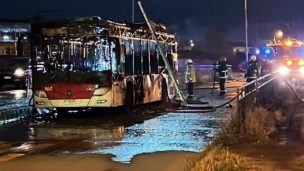 Sujeto quemó bus del Transantiago en Pedro Aguirre Cerda