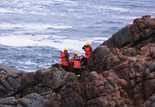 Encuentran sin vida a mujer que fue arrastrada por el mar en Iquique