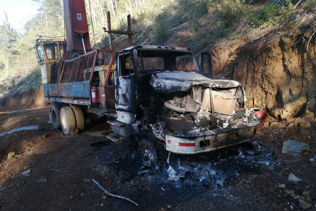 Ataque incendiario en Lebu deja dos camioneros quemados