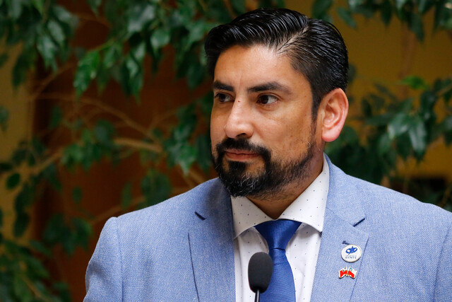 Diputado del PDG: “Llegó el realismo al Parlamento, porque era inviable que alguien del PC tomara la testera de la Cámara”