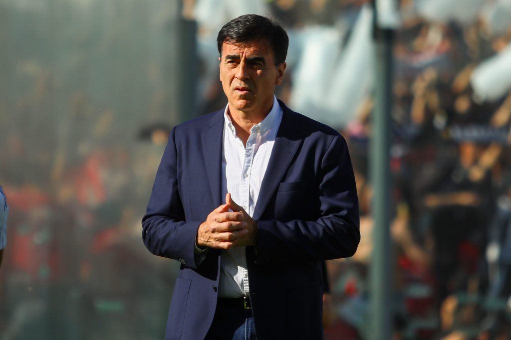 Gustavo Quinteros: “Mi idea es que se quede todo el plantel y agregar un jugador de jerarquía por línea”