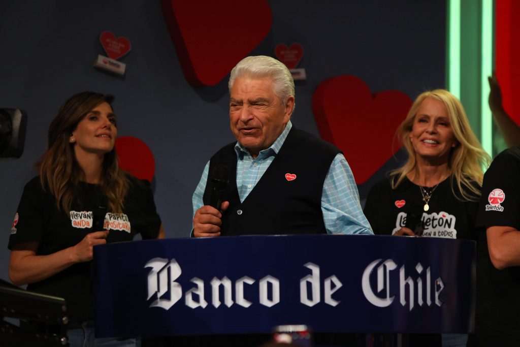 Un emocionado Don Francisco se refirió a la baja recaudación que lleva la Teletón: “Faltan pocas horas, el calor ya no es igual”