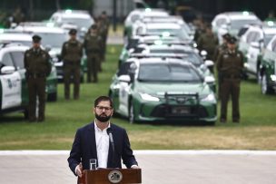 Presidente Boric se compromete a renovar todo los vehículos de Carabineros durante su gobierno