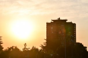 Hasta 37°C: Meteorología emite alerta por calor en la zona central