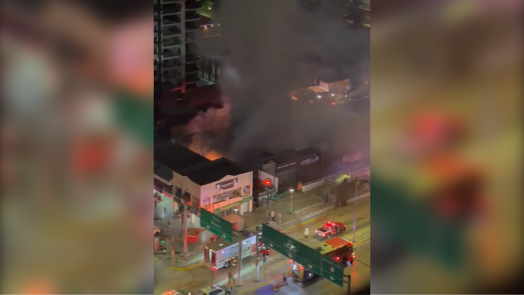 Incendio afectó a dependencias de constructora en La Florida