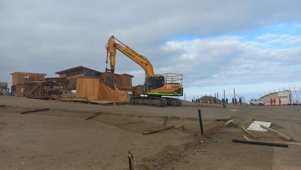 Bienes Nacionales desalojó “Toma Vip” en Caleta Lagarto-Chorales para recuperar terreno fiscal en Antofagasta