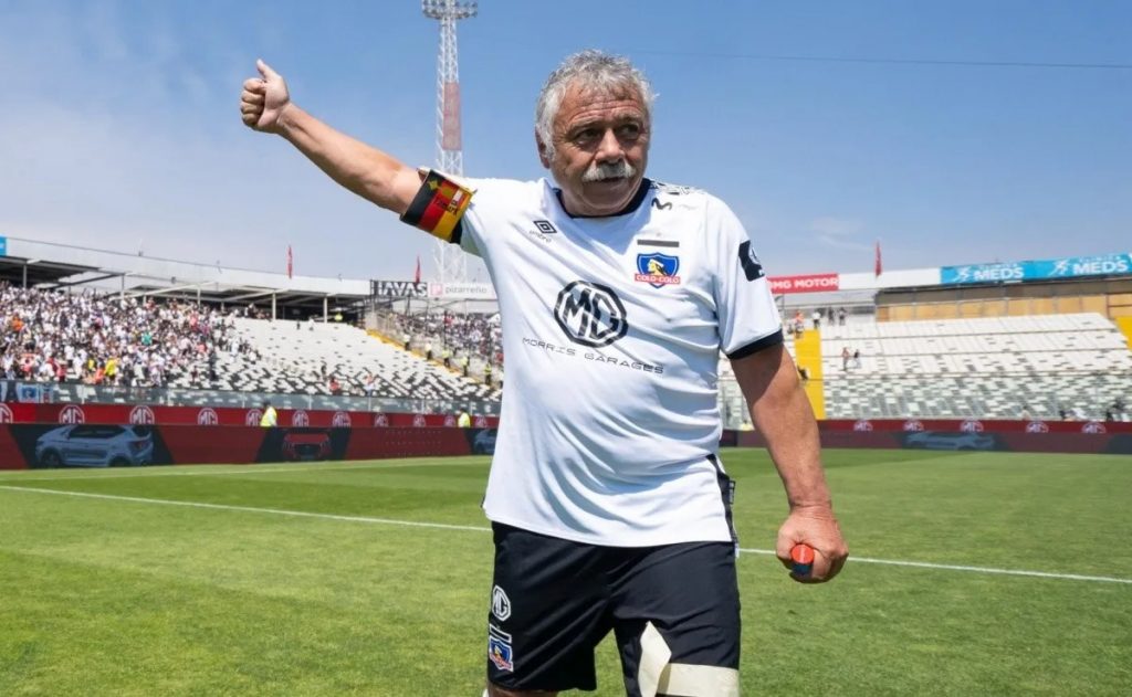 Carlos Caszely: “Colo-Colo necesita 3 o 4 refuerzos para pasar de ronda en Libertadores”