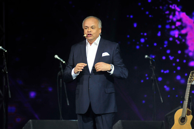 Un galardón para el ‘Rey del chiste corto’: Álvaro Salas recibió el Premio Nacional de Humor 2022