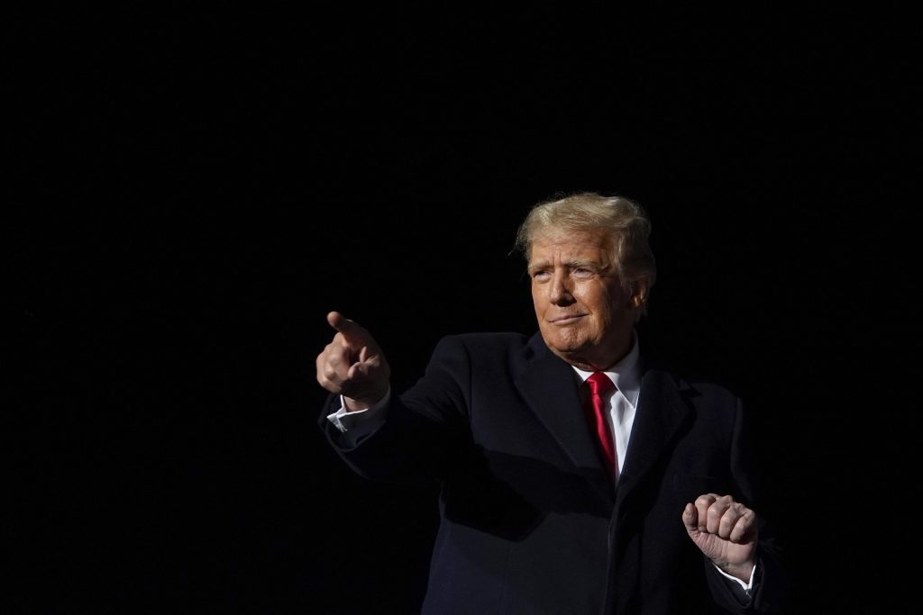 Reunión Trump-Putin: llega primer avión estatal ruso a Alaska