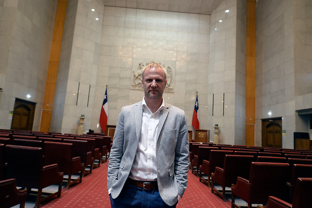 Felipe Kast reconoció video junto a mujer: “Es un episodio de prejuicios y discriminación”