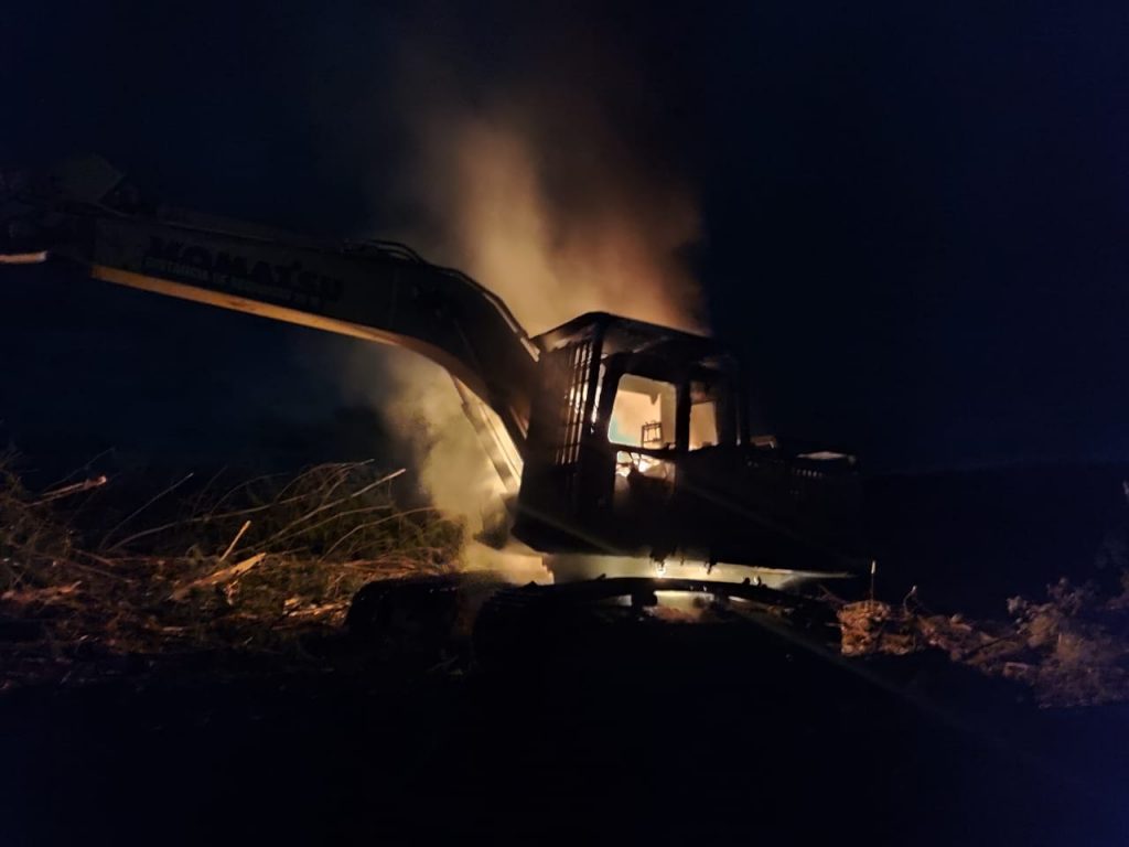 Atentado incendiario en Santa Bárbara deja 4 maquinarias destruidas