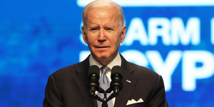Biden golpea la mesa por crisis climática: “Todos los países deben hacer más”