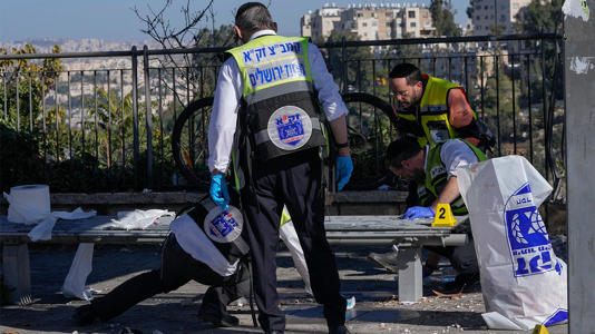 Jerusalén: Un muerto y 14 heridos tras la explosión de dos bombas en paradas de bus