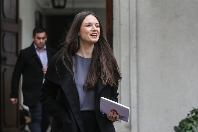 Irina Karamanos en Washington Post: “Lo primero que sabrán de mí es que era novia del Presidente”
