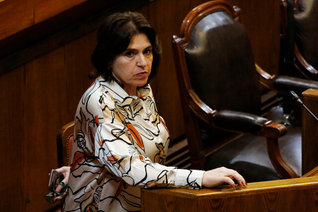 Ministra Uriarte calificó de “injusto” las mociones de censura presentadas en comisiones de la Cámara